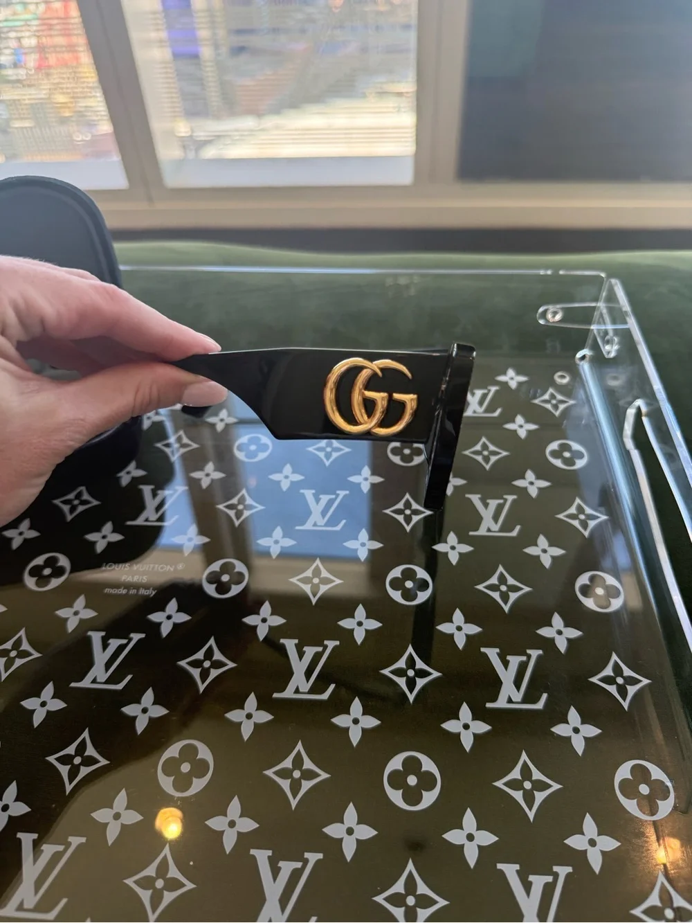 Gucci Black Square Logo-Arm Sunglasses